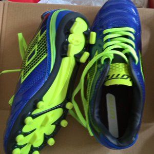 brand new , never worn kids soccer cleats